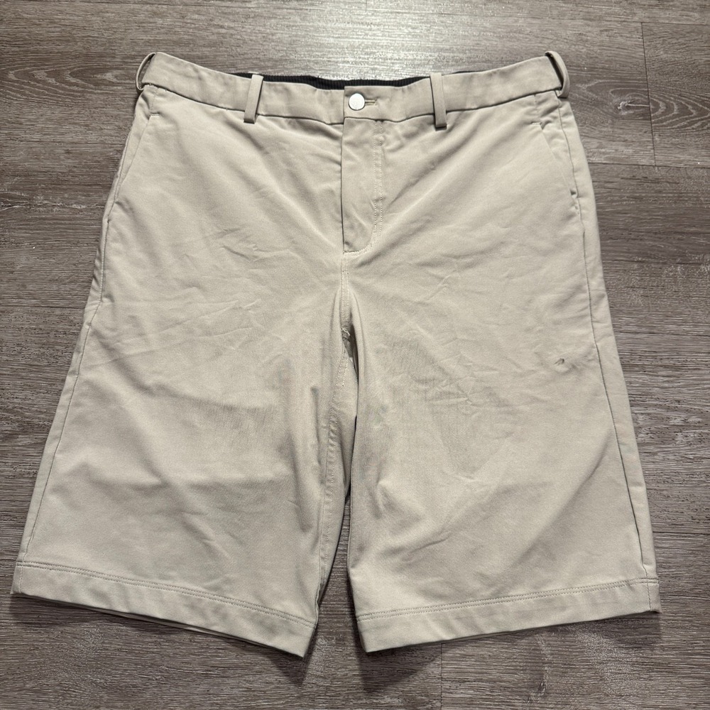 Lululemon Shorts Mens 38 Beige Chino Commission 11" Preppy Logo Flat Front Adult